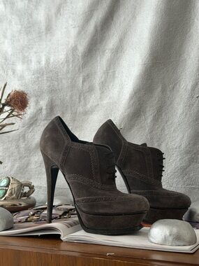 Yves Saint Laurent Dark Brown/Grey Suede Lace-Up Platform Heels